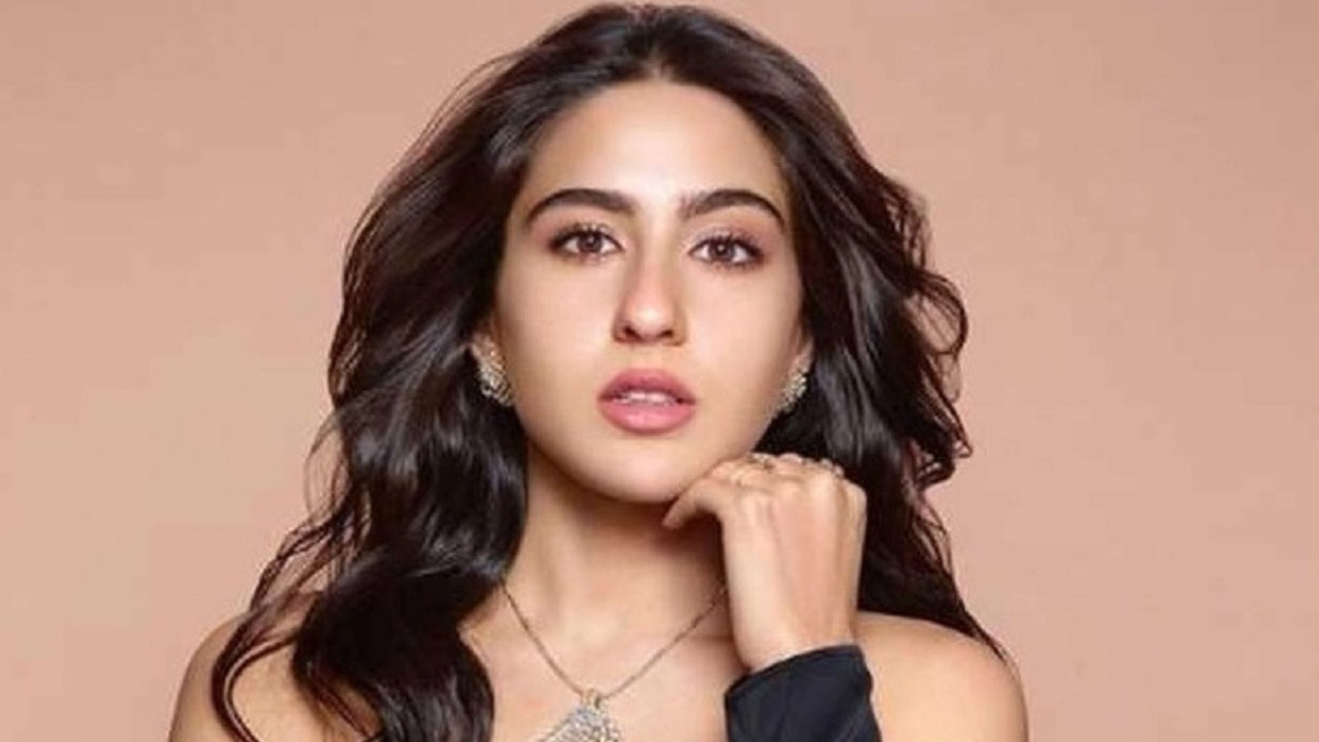 Sara Ali Khan bua Saba Pataudi react to a paparazzi video of the actress asks media to stop filming