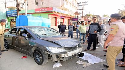 Haldwani Accident: आठ साल से मार्निंग वॉक पर साथ जाते थे जगजीवन और पूरन, सीएम ने परिजनों से मुलाकात की Jagjivan and Puran used to go together on morning walk for eight years in haldwani