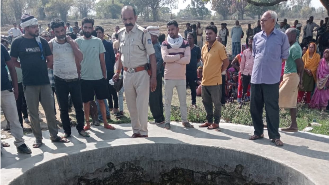 Dead body of a young man missing for three days found in a well at a distance of 4 kilometers from his house