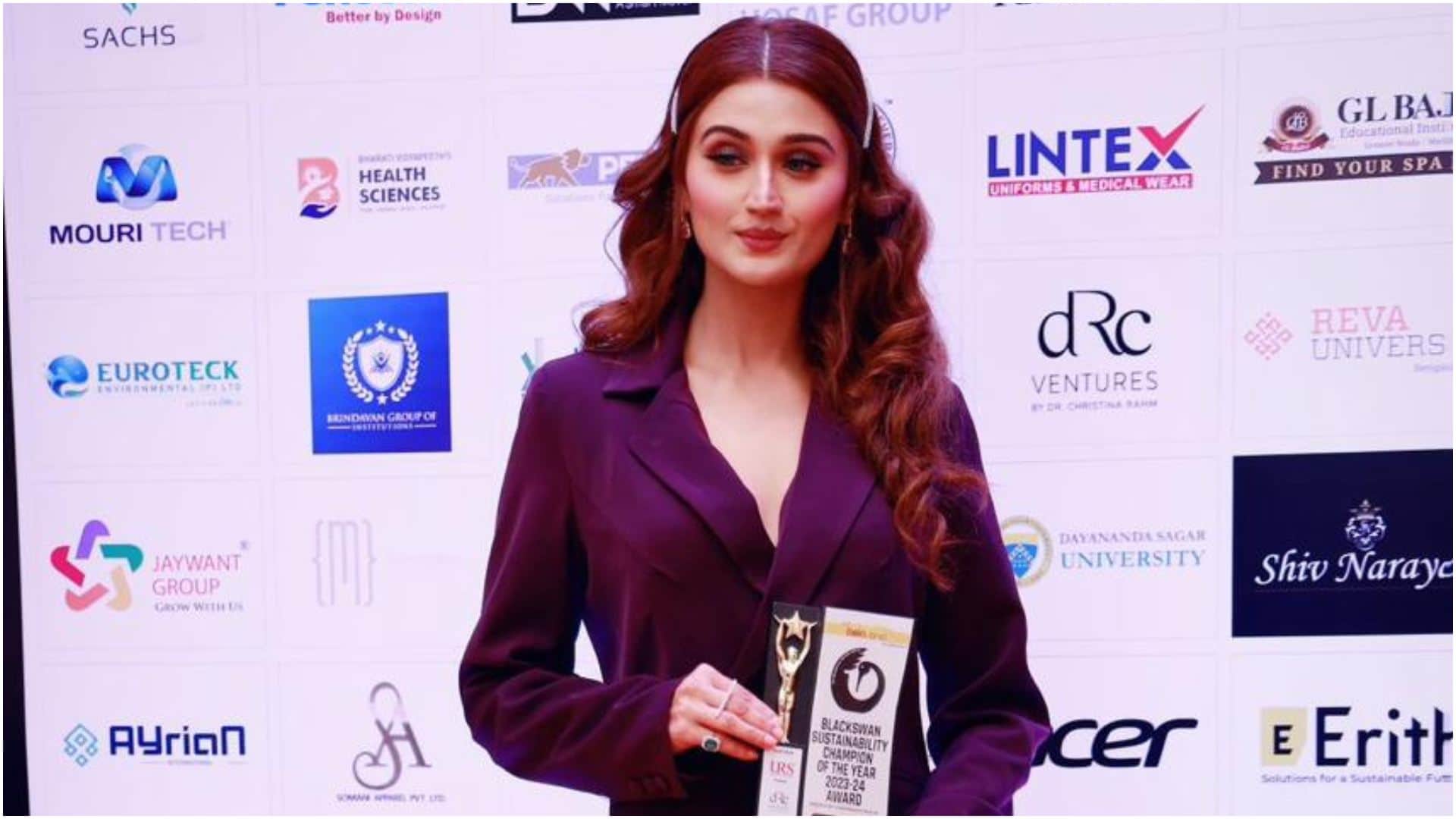 Aarushi Nishank Got Black Swan Sustainability Champion of the year award actress shares post