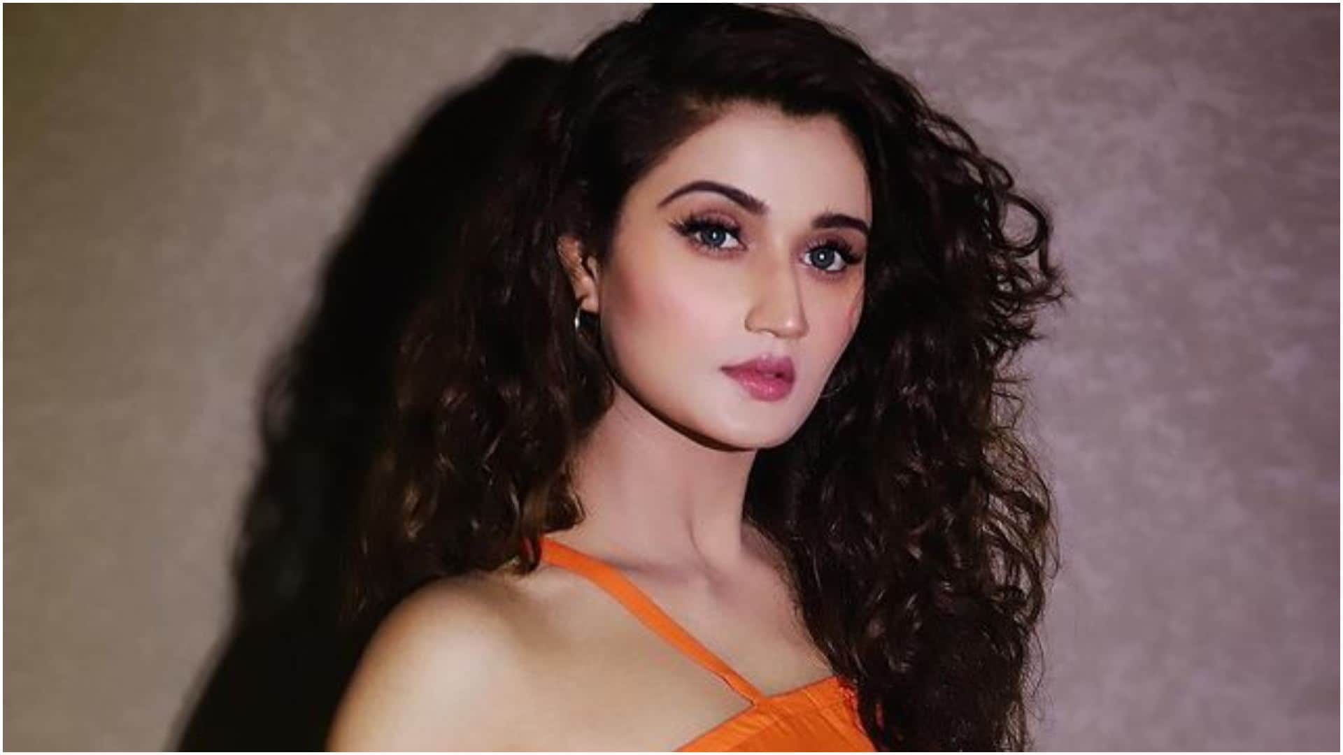 Aarushi Nishank Got Black Swan Sustainability Champion of the year award actress shares post