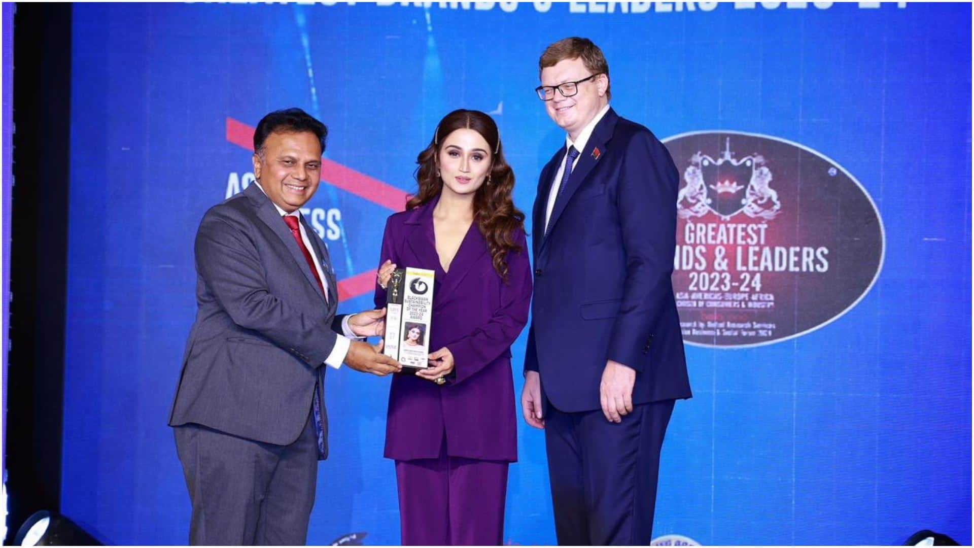 Aarushi Nishank Got Black Swan Sustainability Champion of the year award actress shares post
