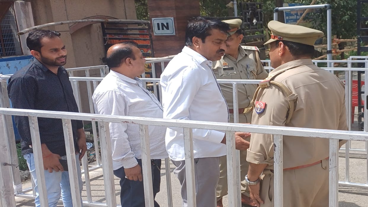RLD, SP and BSP candidates bought forms in Baghpat on first day