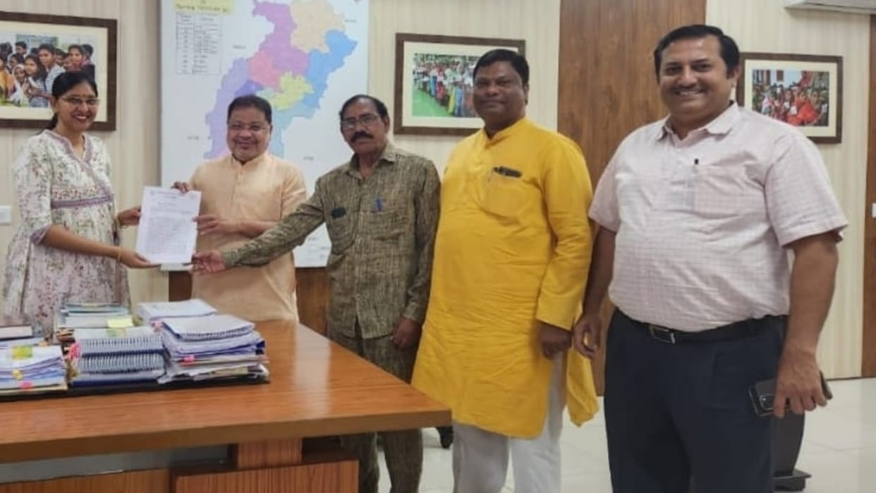CG: BJP Election Commission Demand on ban campaign and nomination filing of Kawasi Lakhma