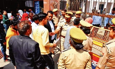Moradabad seat: 18 candidates including BJP, SP and BSP filed nomination, scrutiny of papers today