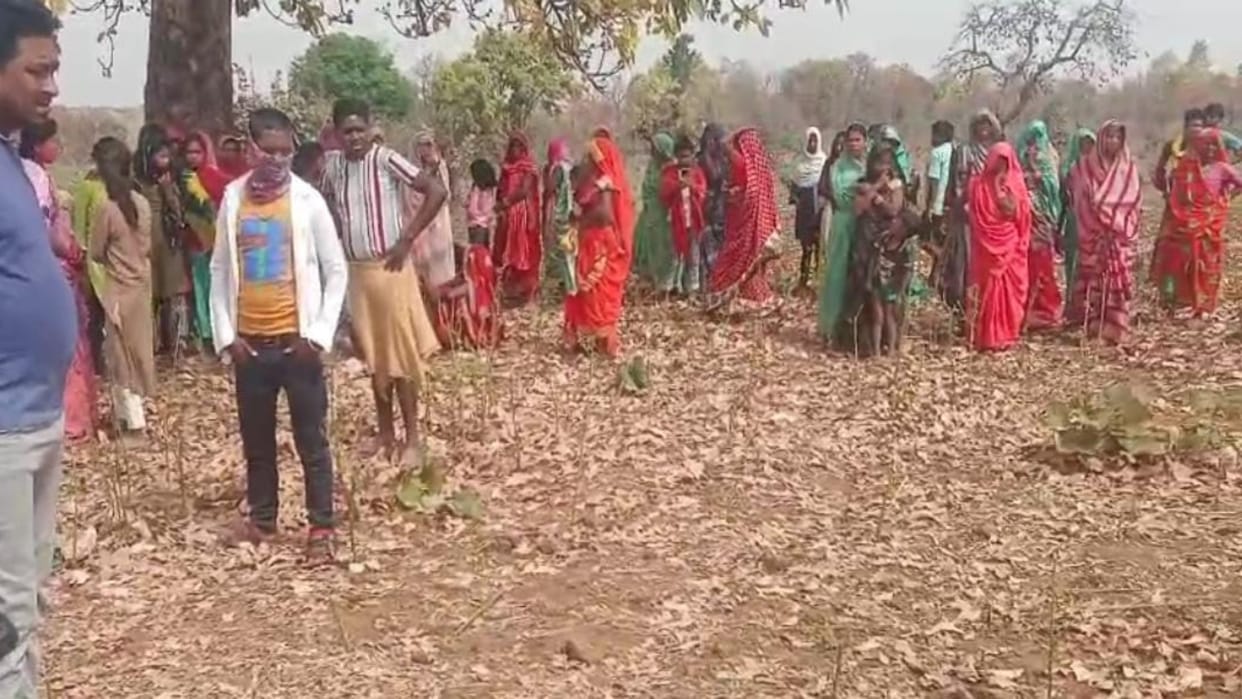 Shahdol Dead body of young man found soaked in blood after coming out of his house to farm