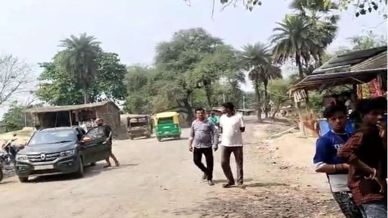 Bike riding miscreants looted Rs 4 lakh from petrol pump attendant