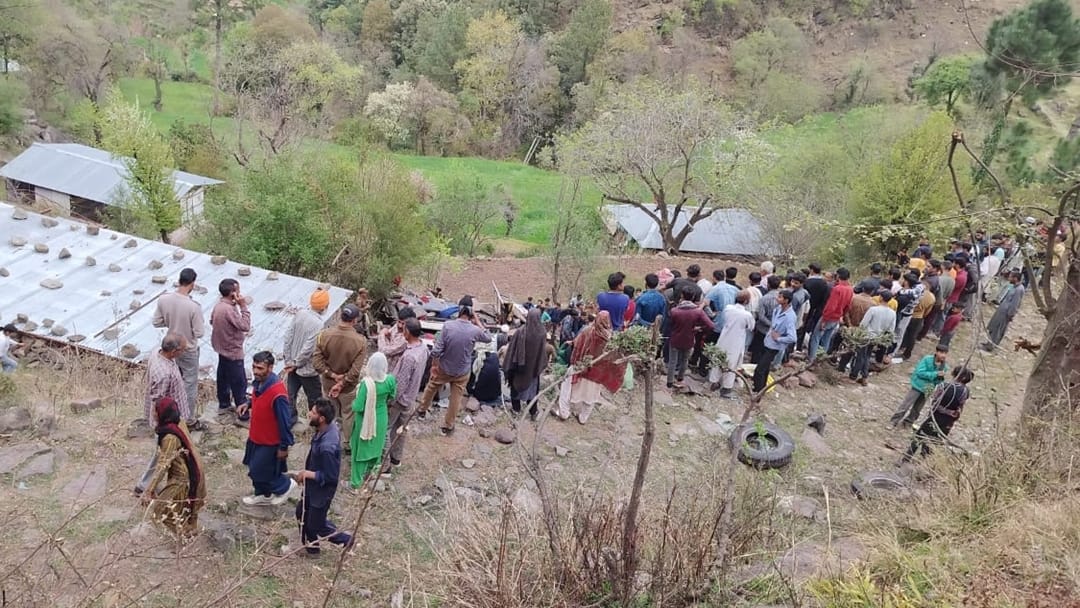 poonch accident: 10 Passengers Injured in Road Accident in poonch Hospitalised