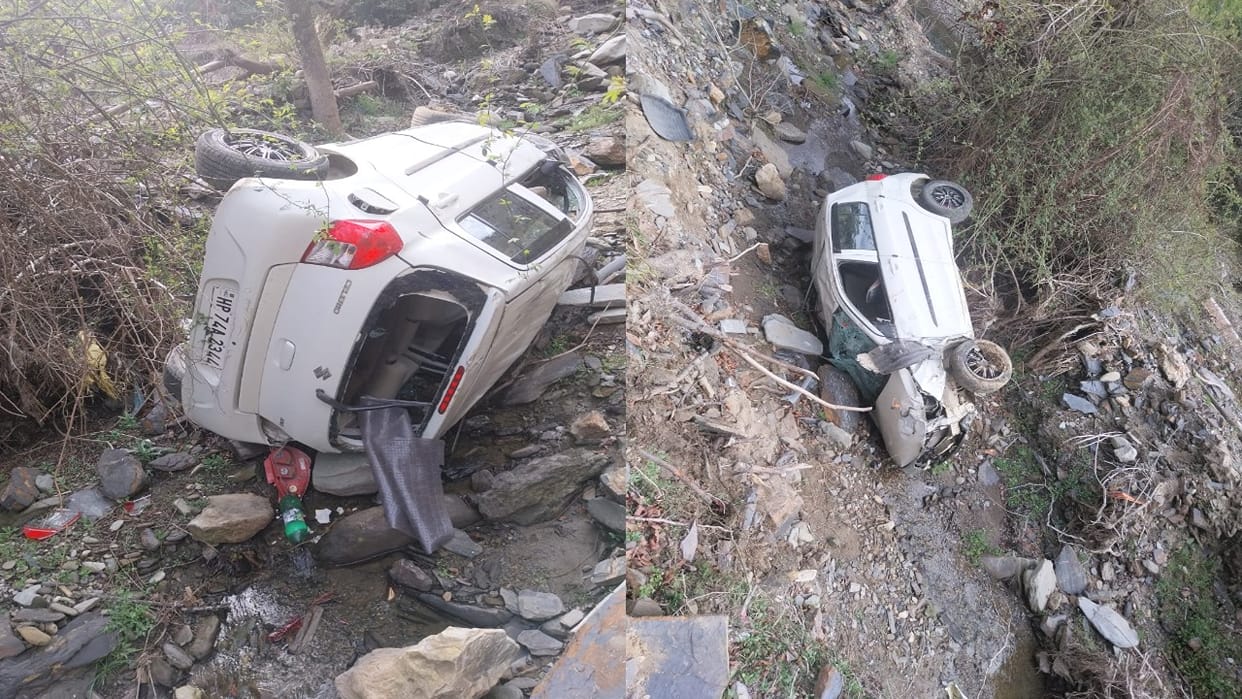 Car fell into ditch on Mandi Janjehli road, six people injured, two youths injured in collision with car in Ku