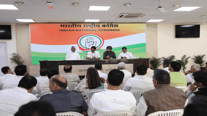 Lok Sabha Election 2024: There is a fight going on between Kamal Nath and Deepak Saxena over Chhindwara seat