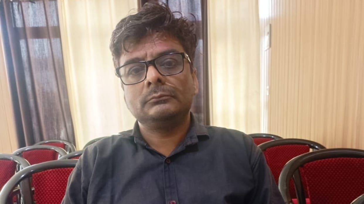 Clerk of regional higher education office arrested for taking bribe in Bareilly
