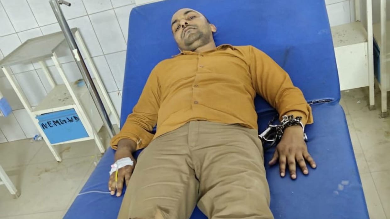 Azamgarh police encounter smuggler arrested after shot many criminal absconding