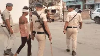 Bettiah: A young man tried to rape minor girl who had gone out to throw garbage; Family members beat accused