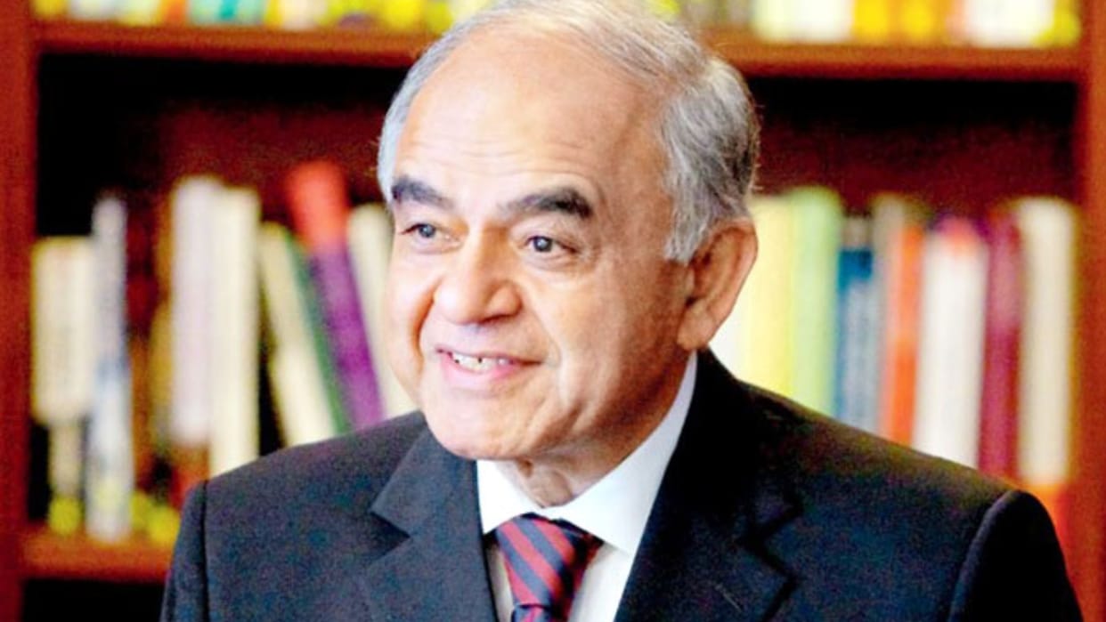 PV Narasimha Rao, Manmohan Singh brought economic reforms in 1991, not Congress Gurcharan Das