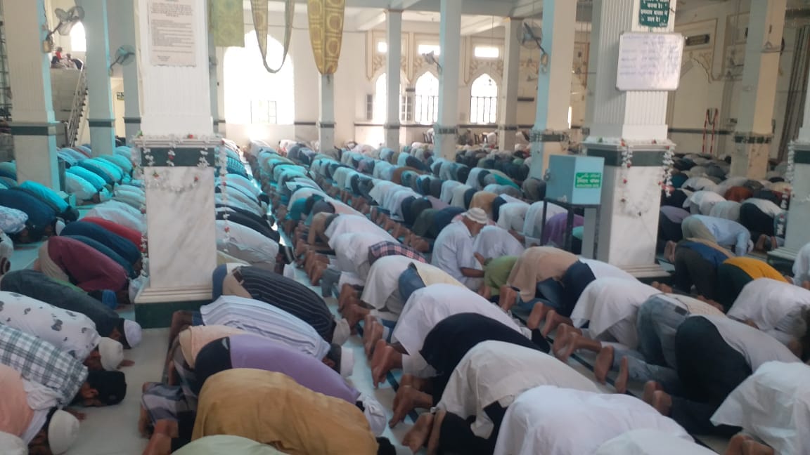 Mukhtar Ansari death juma ki namaz done in Gyanvapi and other mosques of varanasi