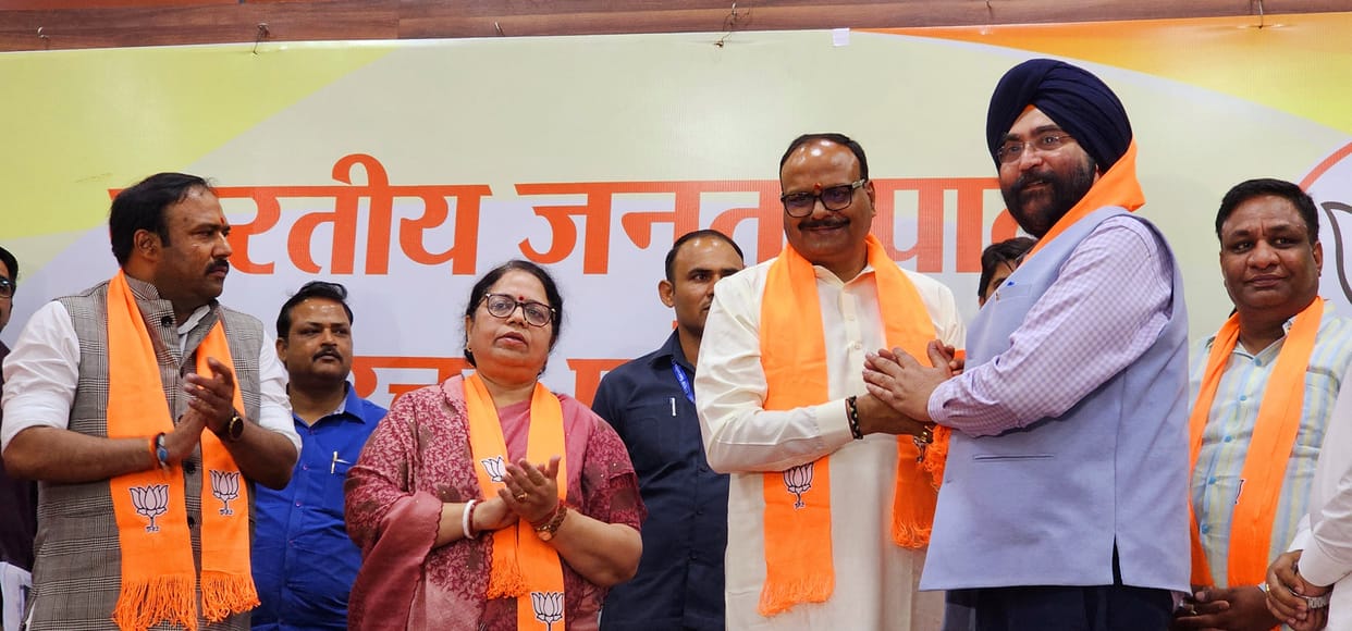 Loksabha Election 2024: Many SP, BSP and Congress leaders join BJP in Lucknow.