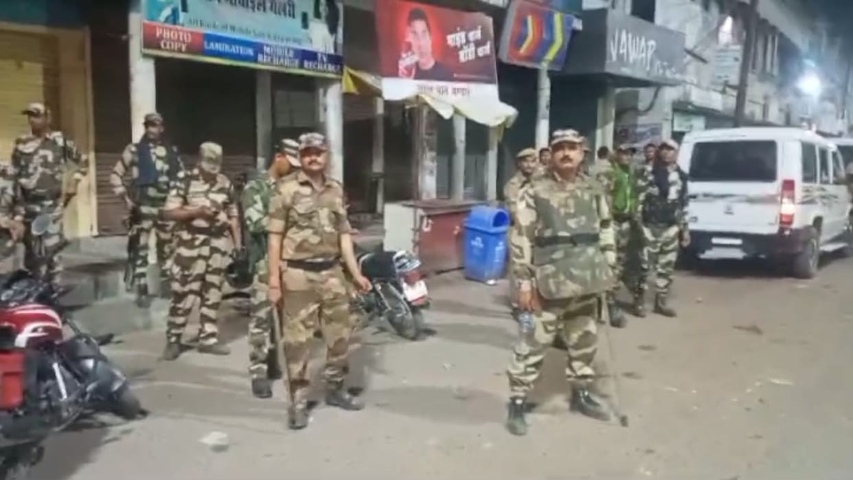 information about Mukhtar ansari death after mau administration on road
