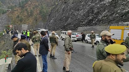 taxi fell into a deep gorge in Ramban on Jammu Srinagar National Highway