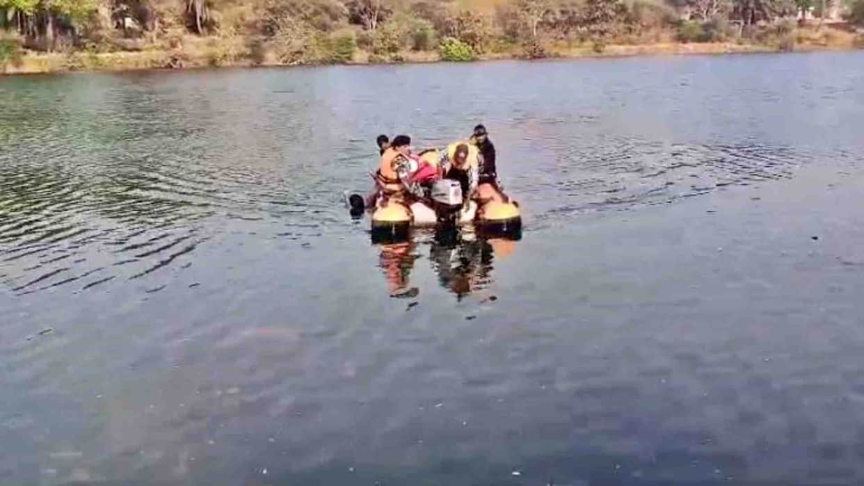 Rajgarh News: Lover commits suicide by jumping into Nevj river