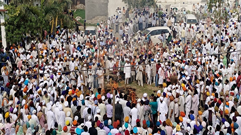 Baba Tarsem Singh Murder: Last rites of Dera head Tarsem Singh in Nanakmatta