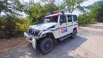 Bihar: Ramgarh police car chasing liquor smugglers in Kaimur collides with a tree; Four injured including SI