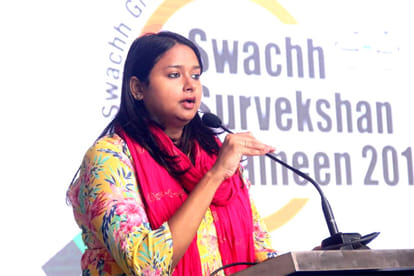 Aaryaka Akhauri: कौन हैं गाजीपुर की डीएम आर्यका अखौरी, जो मुख्तार अंसारी के भाई अफजाल से भिड़ीं Who is Ghazipur dm Aryaka Akhauri clashed with Afzal Ansari