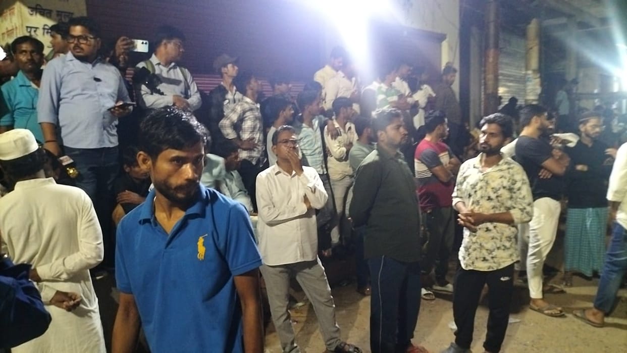 Mukhtar Ansari Death ghazipur people waiting for mukhtar funeral