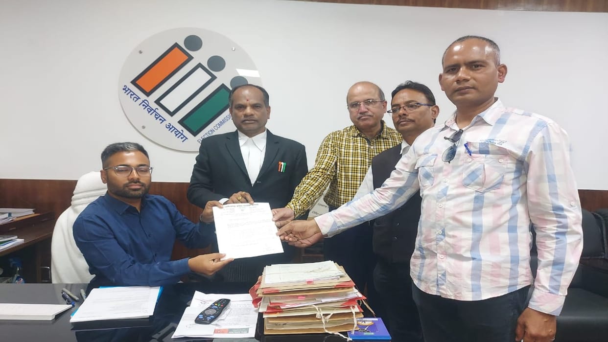 CG News: BJP candidate accused of spreading superstition; Congress complains against Bhojraj Nag in EC