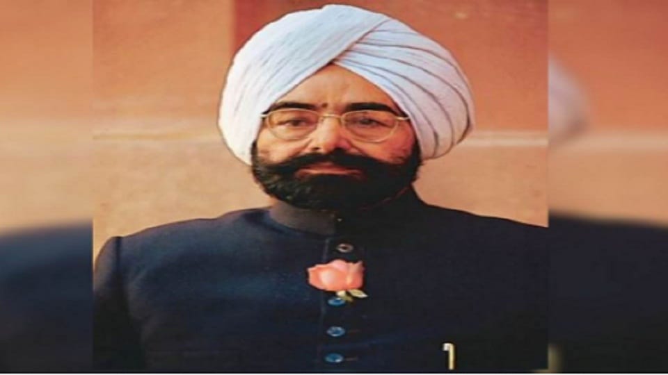 When President Giani Zail Singh reached the three religious places for darshan