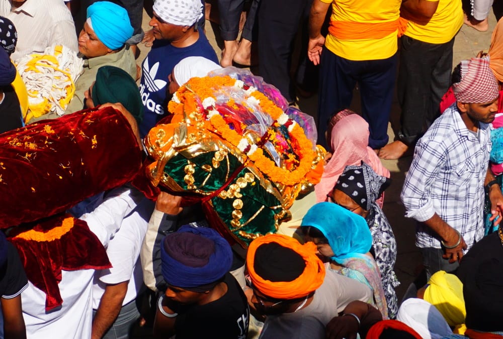 Dehradun Jhanda JI Mela 2024 Devotees Huge Crowd during flag hoisting See Amazing Visuals