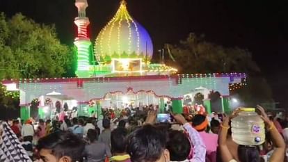 रंगपंचमी विशेष: यहां लगती है रंगपंचमी पर भूतों की पेशी, जुर्म कबूल करने पर बाबा देते हैं भूतों को सजा Khandwa Rang Panchami special: Ghosts appear here on Rang Panchami
