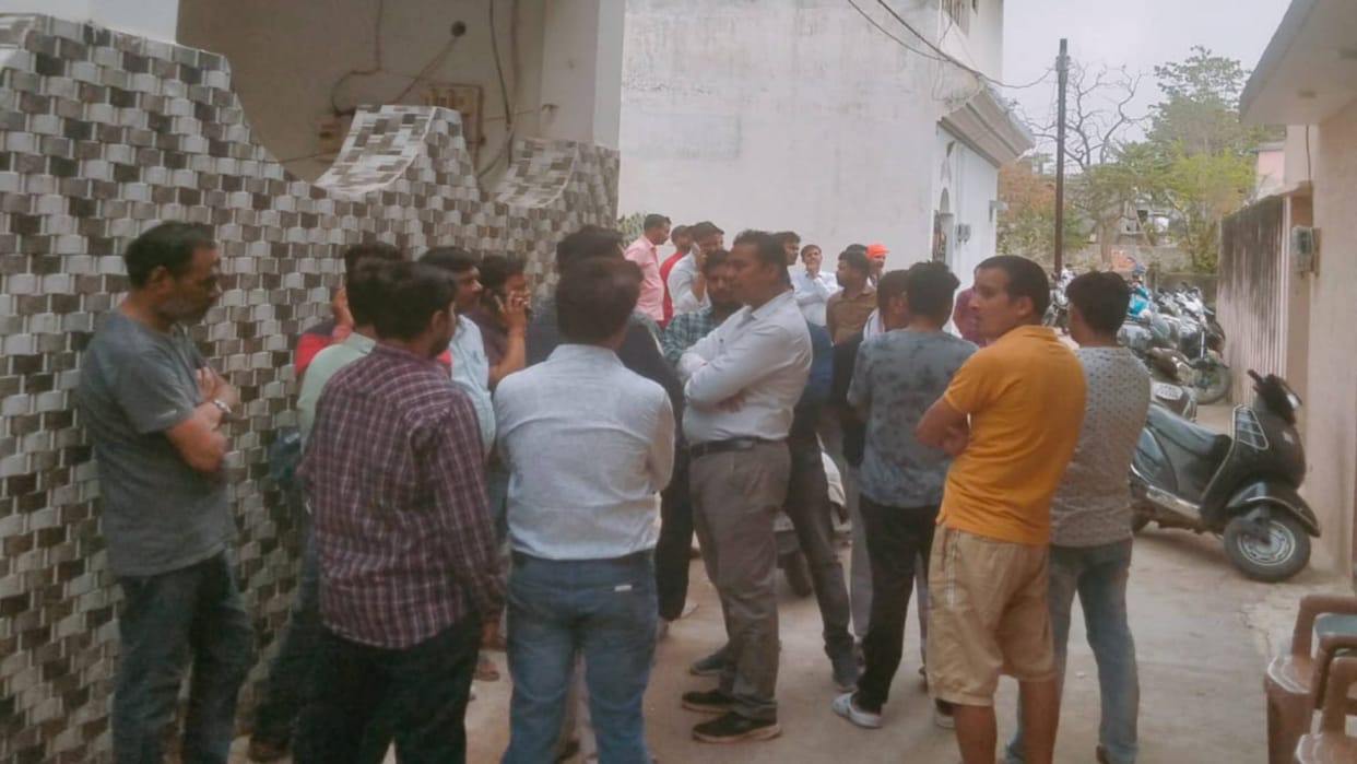 Shahdol News Female loco pilot committed suicide by hanging herself