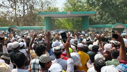 Mukhtar Ansari Funeral Updates: Crowd Gathered for Funeral procession of Mukhtar Ansari in Ghazipur