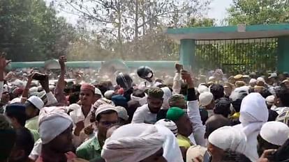 Mukhtar Ansari Funeral Updates: Crowd Gathered for Funeral procession of Mukhtar Ansari in Ghazipur