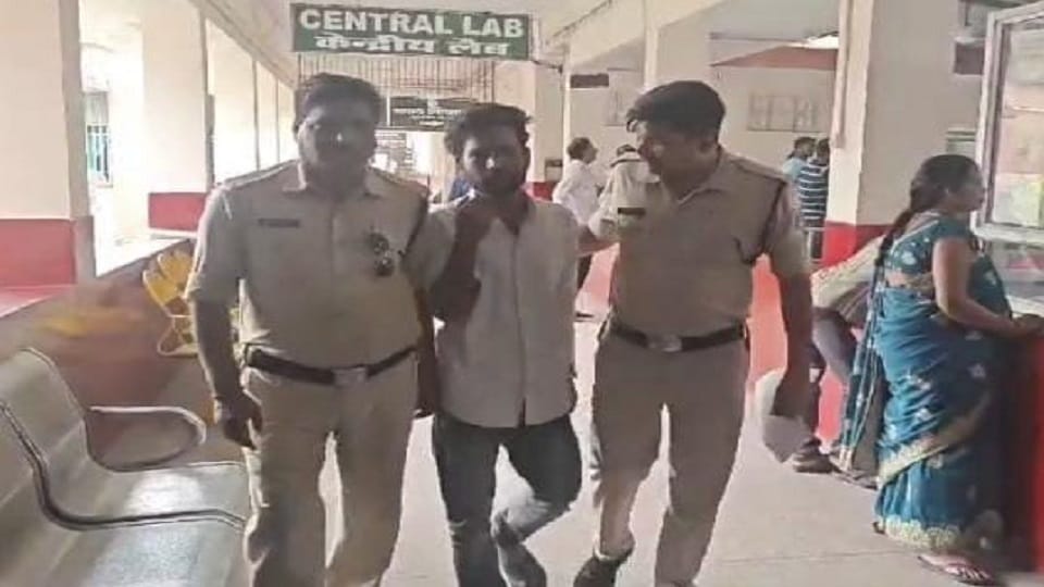 Uncle made niece a victim of lust in Korba