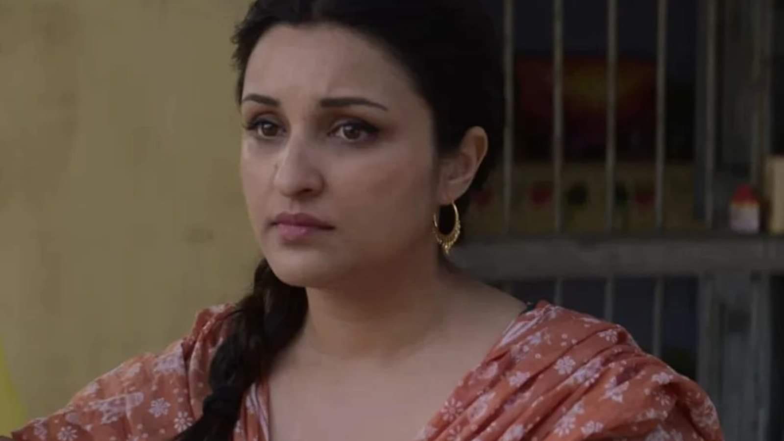 Chamkila actress Parineeti Chopra troll for her performance at the trailer launch of movie know fans reactio