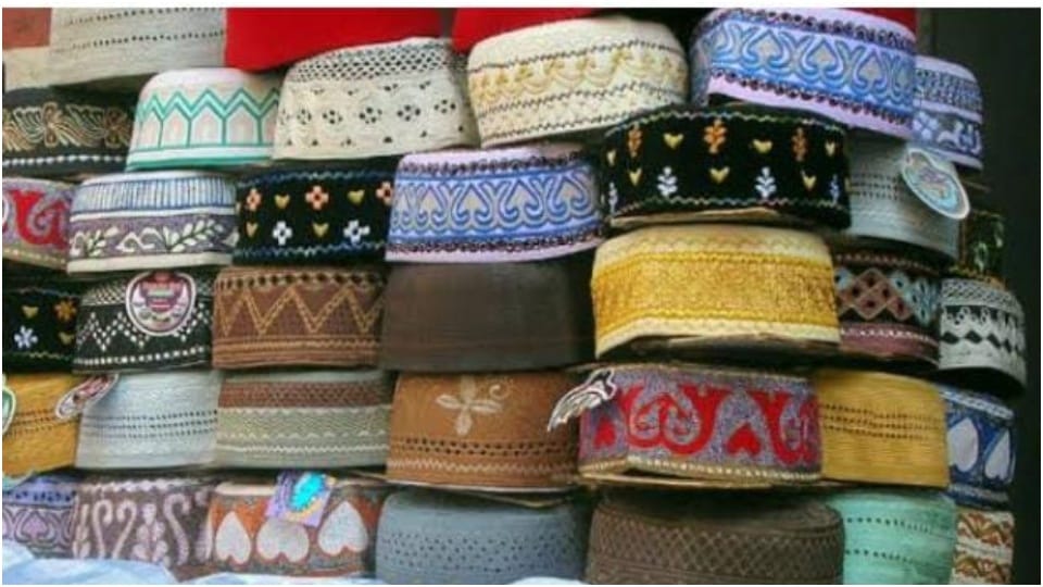 Ramadan month: some people are crazy about Bangladeshi cap and some are crazy about Lucknowi