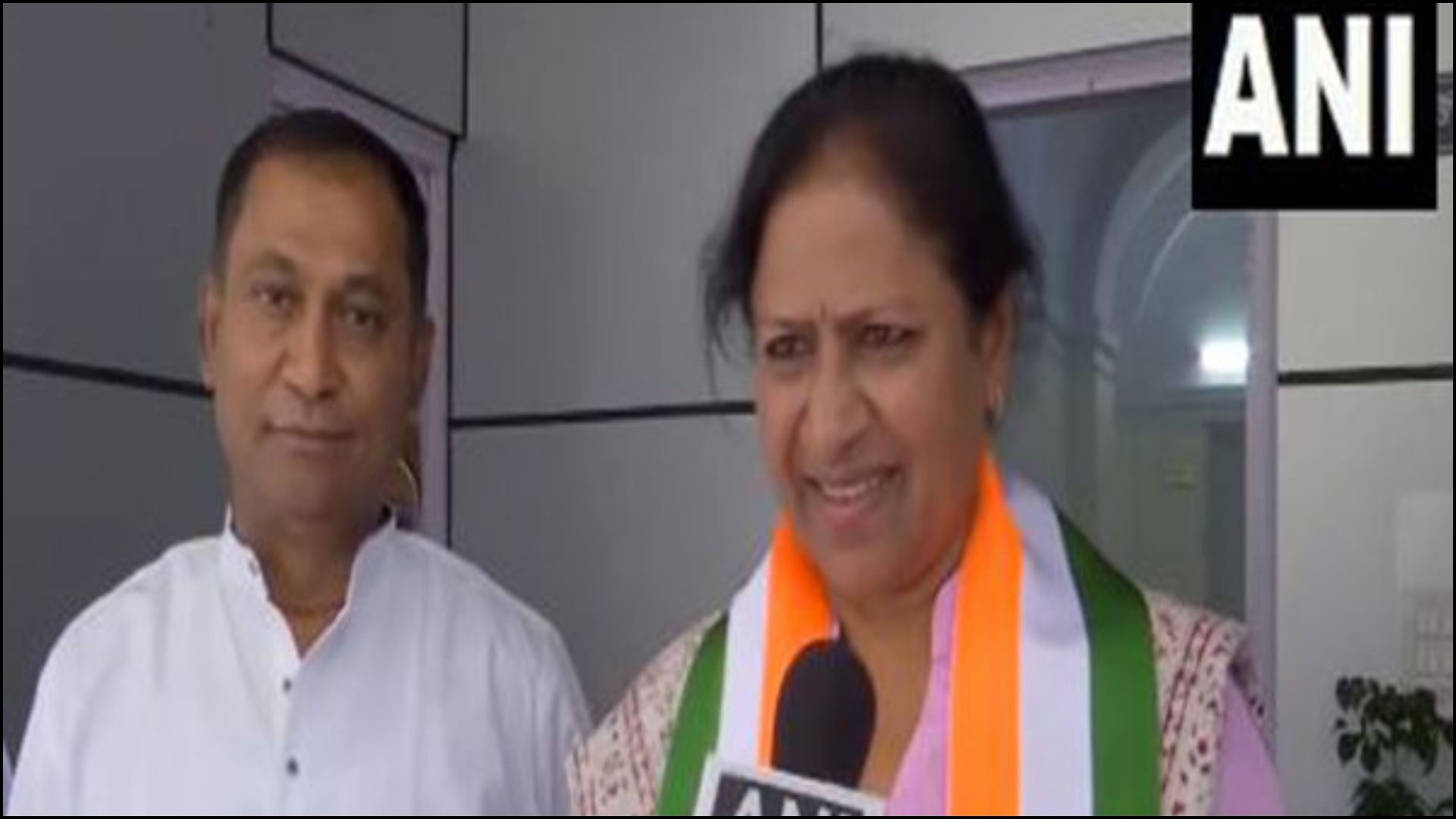 Karnataka Bjp Leader Tejaswini Gowda Joins Congress Ahead Of Lok Sabha ...