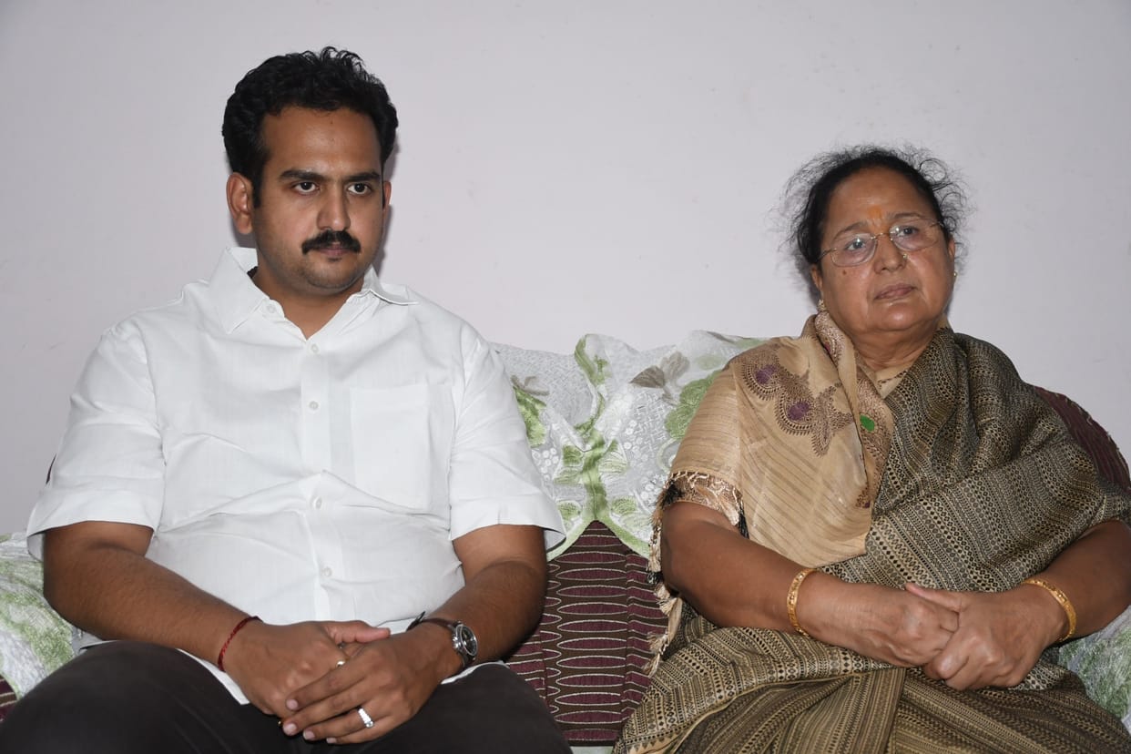 former mla alka rai said Congress leader Ajay Rai is also suffering like us