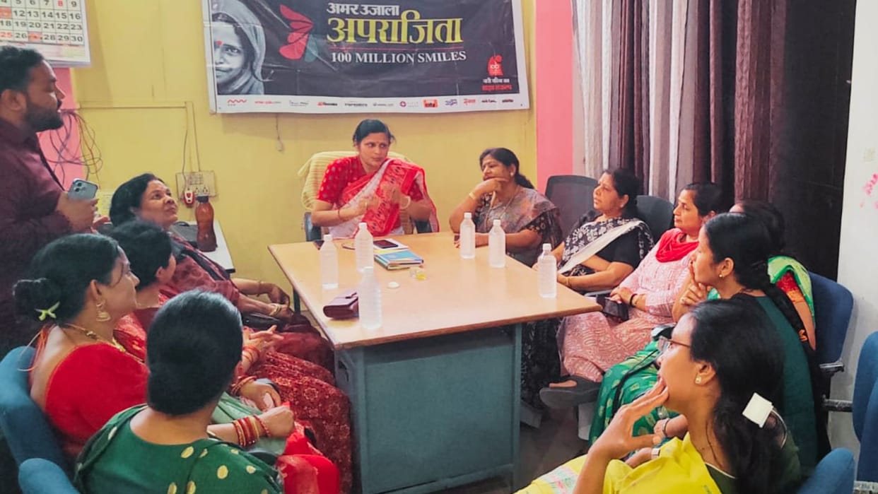 Women should use votes for strong democracy in india
