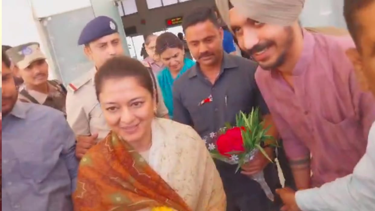 MP LS Election: Scindia's wife Priyadarshini Raje entered the election field, said- don't talk political.