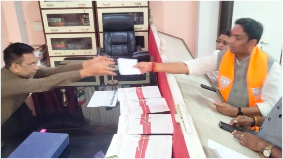 Lok Sabha Election BJP candidate Rahul Singh filed nomination from Damoh seat