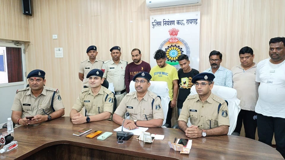 Police arrested 12 bookies in Raigarh