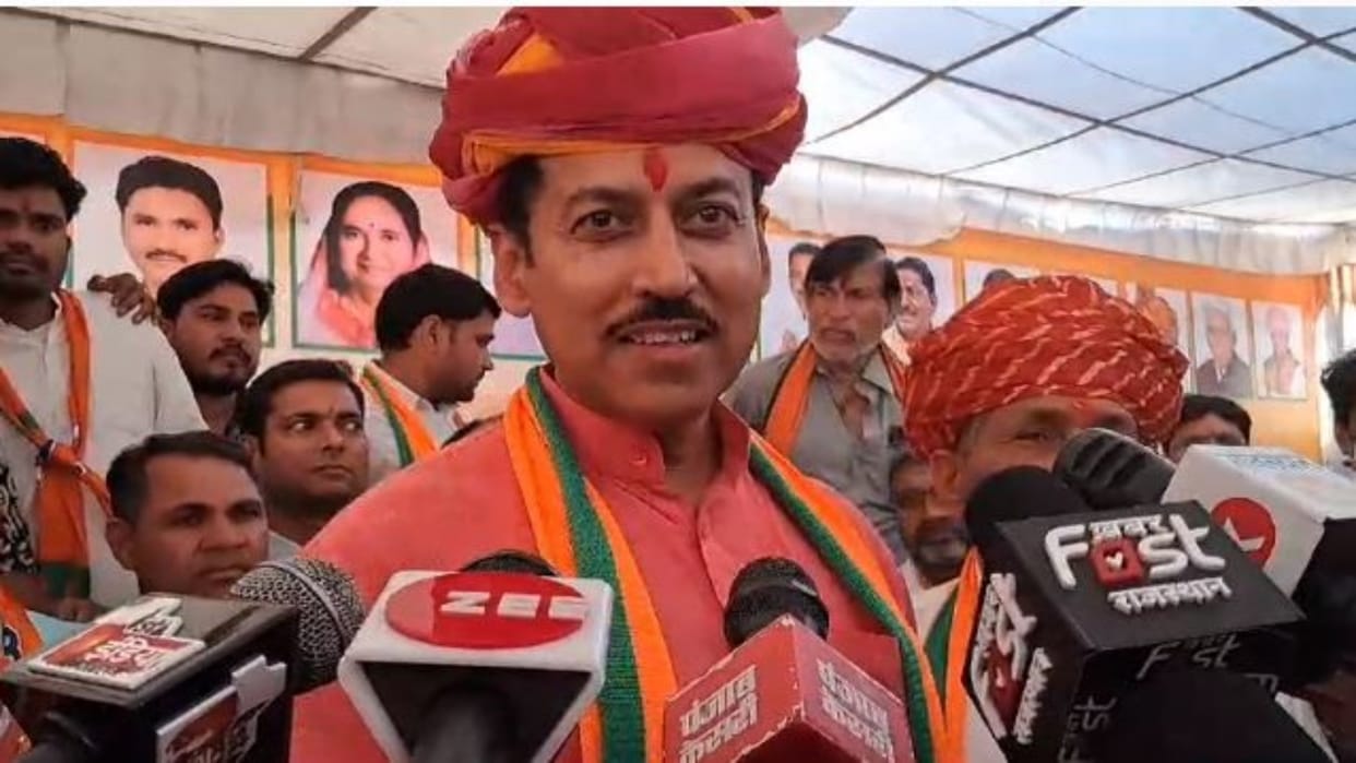 Dausa News: People are not servants, they are kings – Rajyavardhan Rathore said in the election meeting