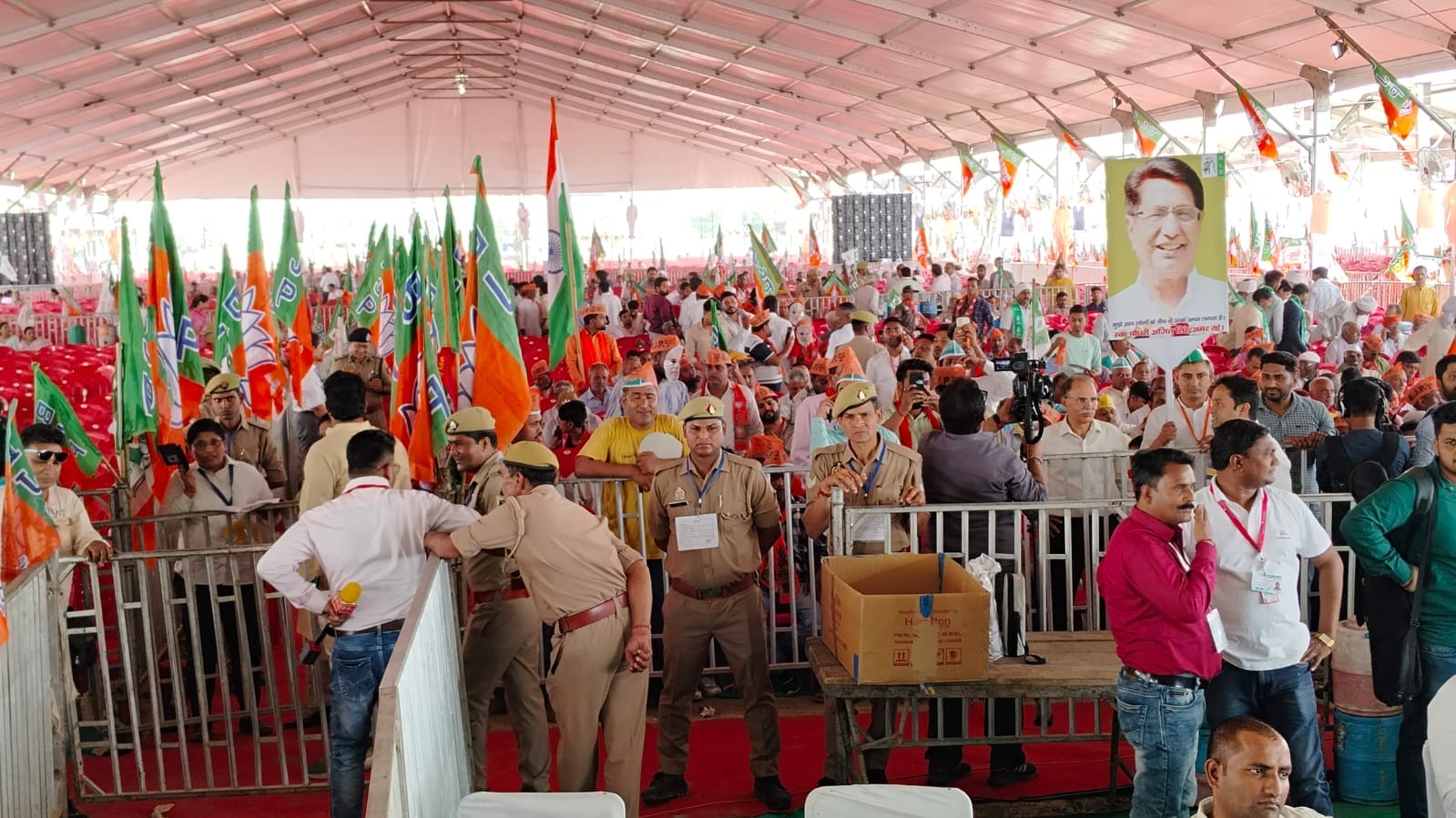Prime Minister Narendra Modi Rally in Meerut and see photos