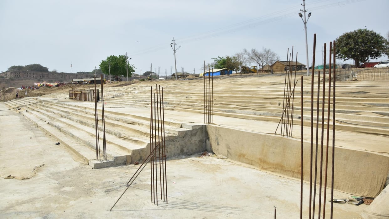 Preparation for Mahakumbh: Stairs of VIP Qila Ghat ready, gift will be available soon