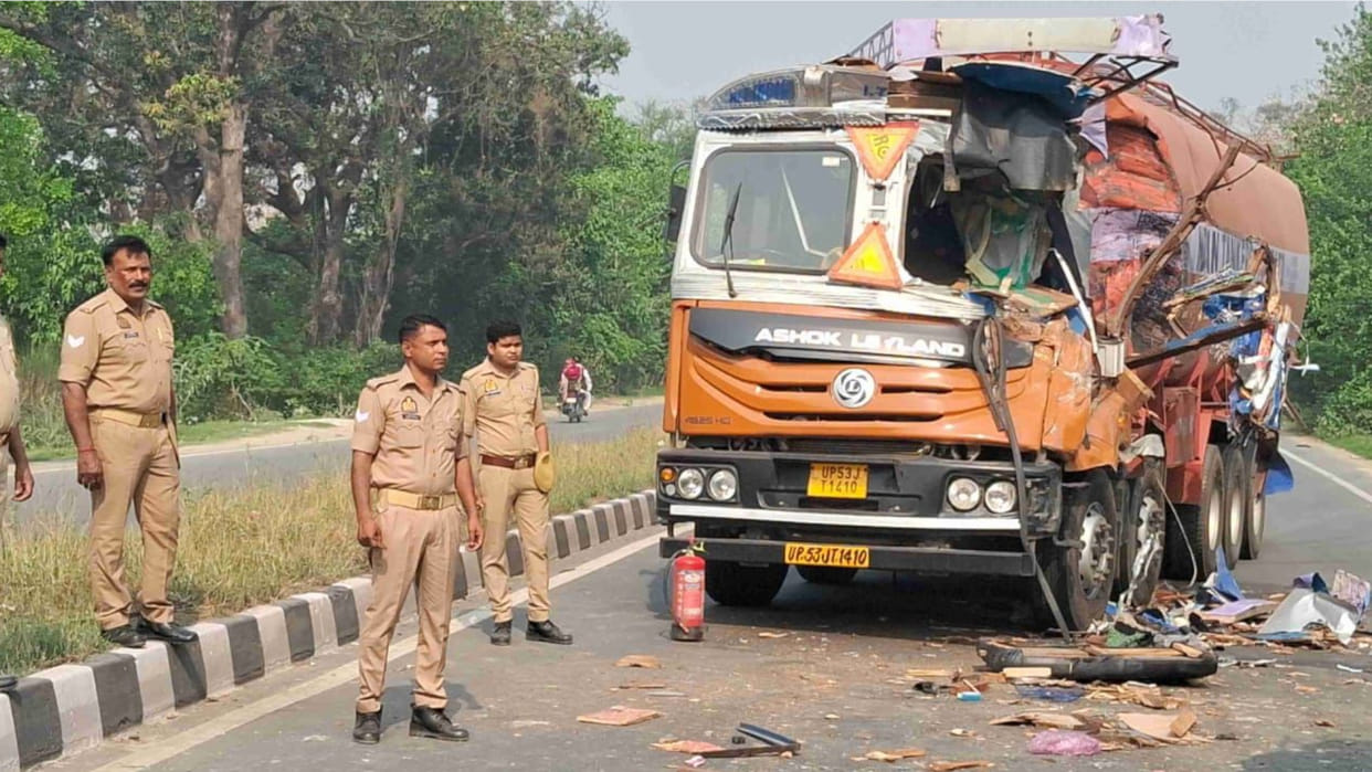 Accident occurred due to collision between two trucks carrying ethanol in Deoria