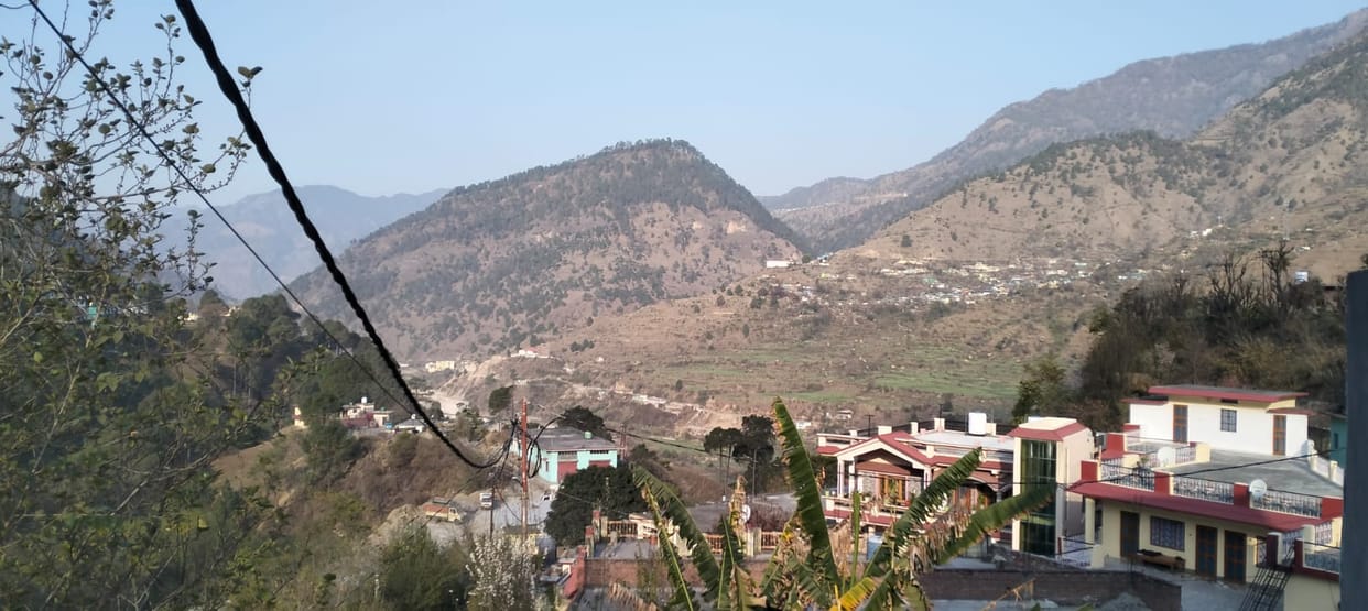 Uttarakhand Weather Update Today IMD yellow alert for rain with gusty winds
