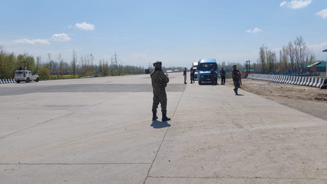 Jammu Kashmir: Trial on emergency runway in Anantnag bijbehara today traffic diverted tight security arrangeme
