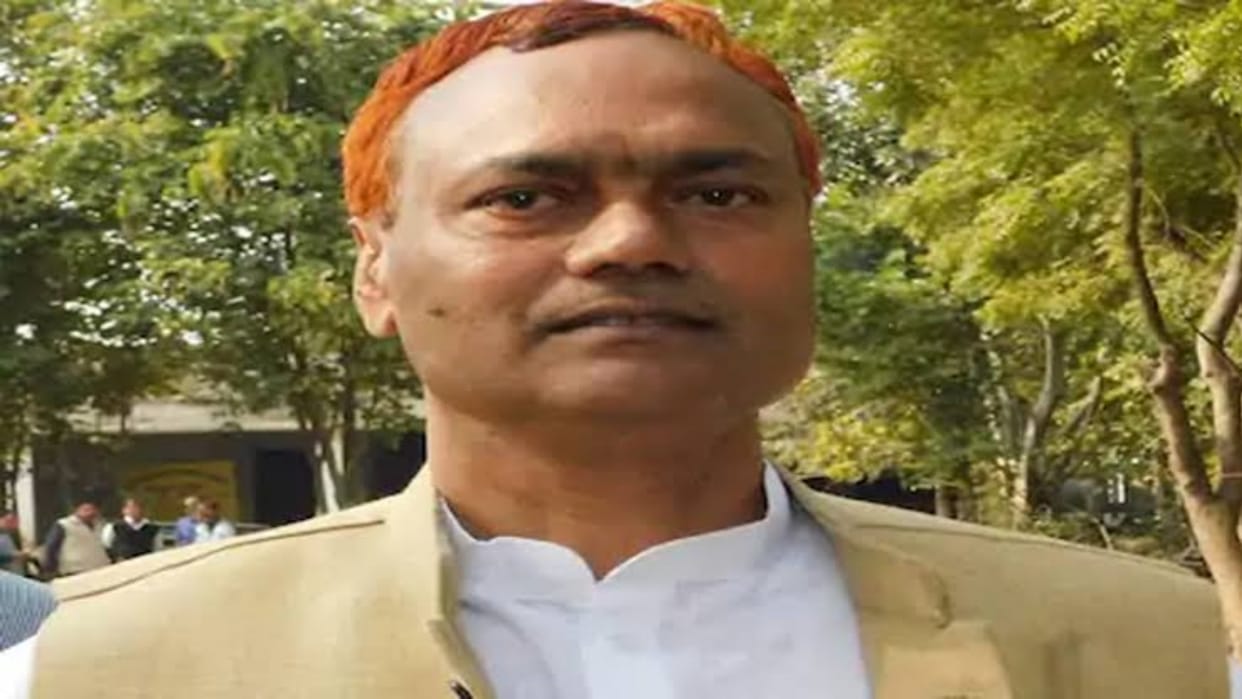 Former SP MLA occupied land of thana in Balrampur and build a mazaar there.